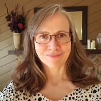 Profile photo of Lisa VanRaemdonck