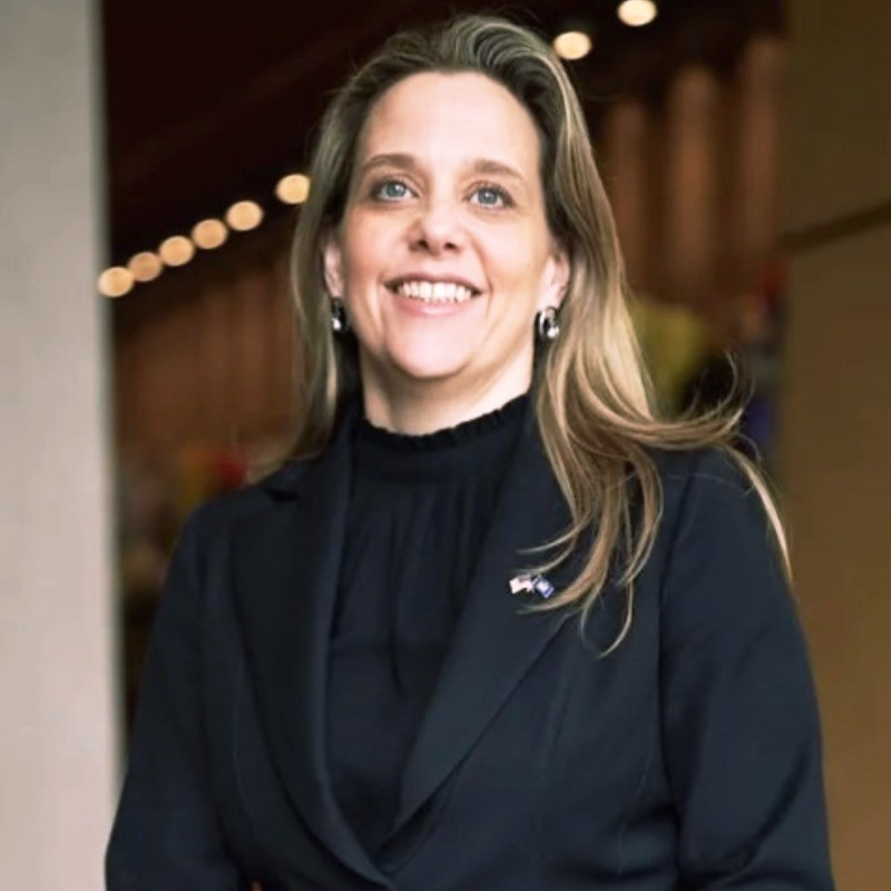 Profile photo of Jennifer Lorenz