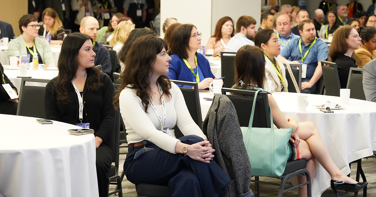 A room full of audience