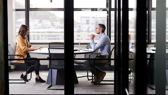 Case Study: Council Seeks Support for Large Tech-Led Change Program