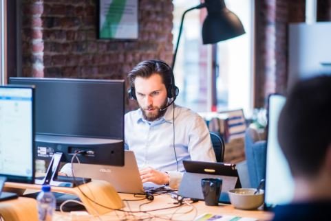 Improving customer satisfaction across contact channels