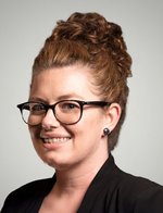 Stephanie Crowe Headshot